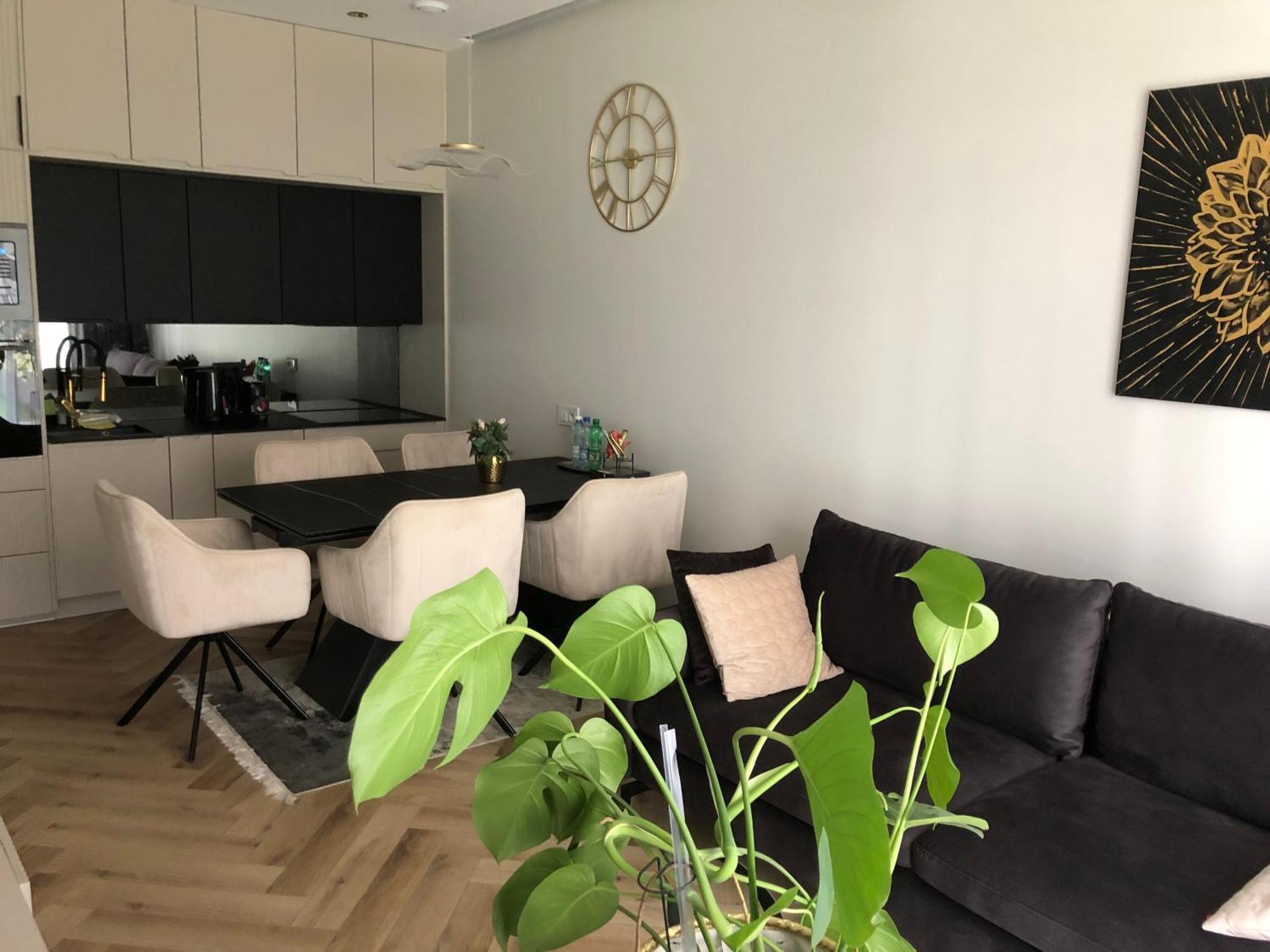 Komfortowe Apartamenty Kielce Klonowa ,Ogrodek, Garaz Podziemny, Samodzielne Wejscie Na Kod 24H Екстериор снимка